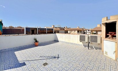 Resale - Apartment / flat - Orihuela Costa - La Zenia