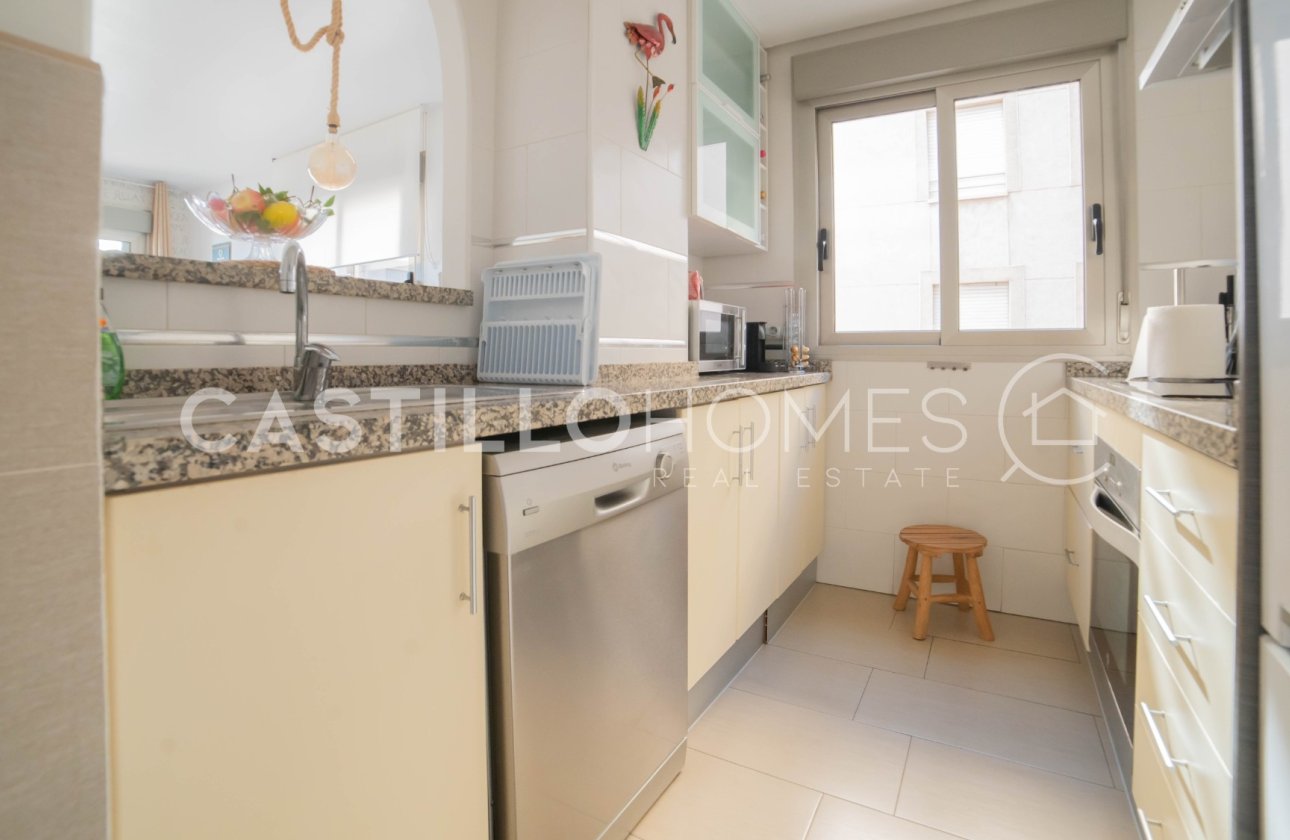 Resale - Apartment / flat - Torrevieja - Playa de los Locos