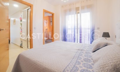 Resale - Apartment / flat - Torrevieja - Playa de los Locos