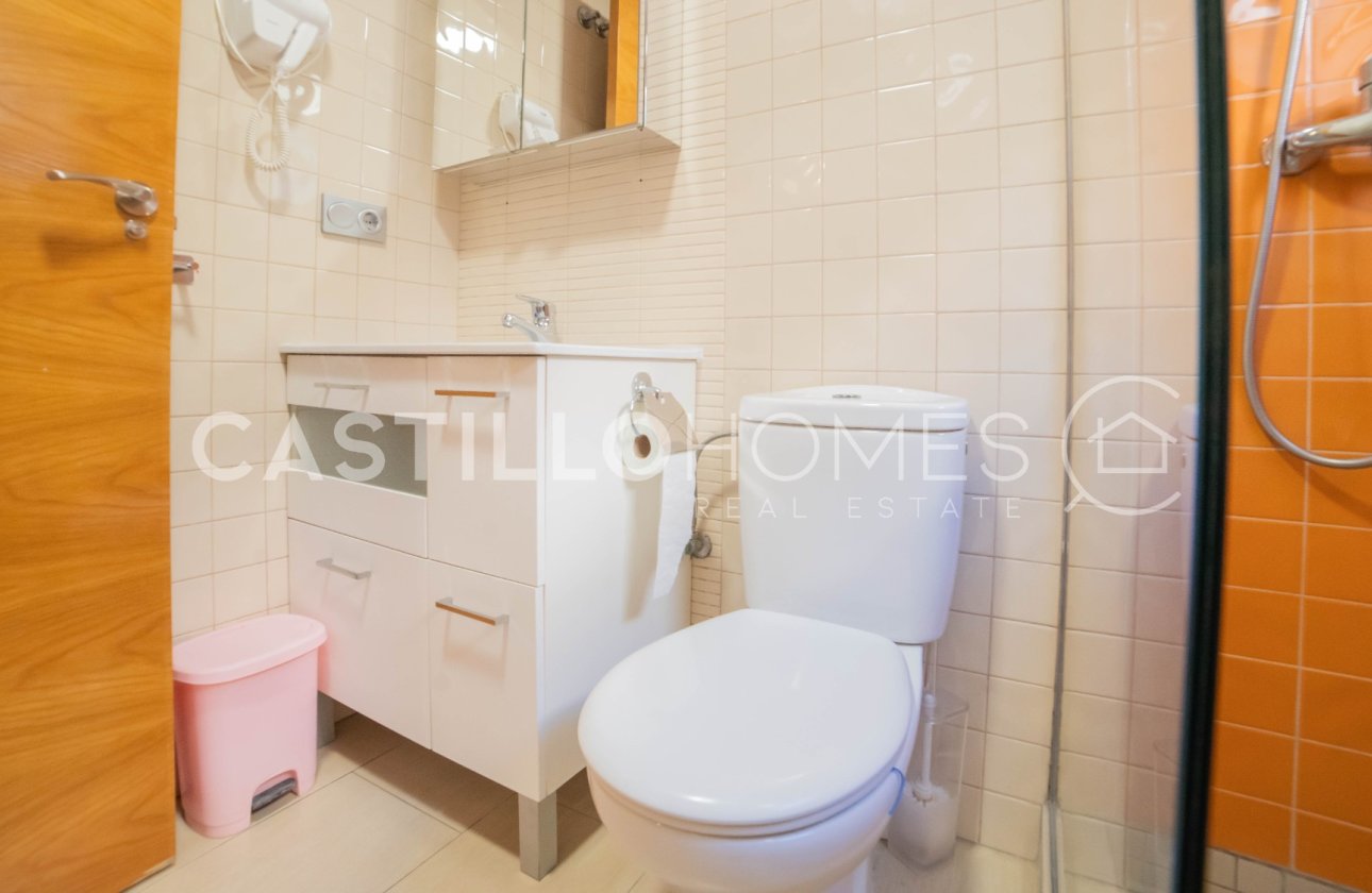 Resale - Apartment / flat - Torrevieja - Playa de los Locos