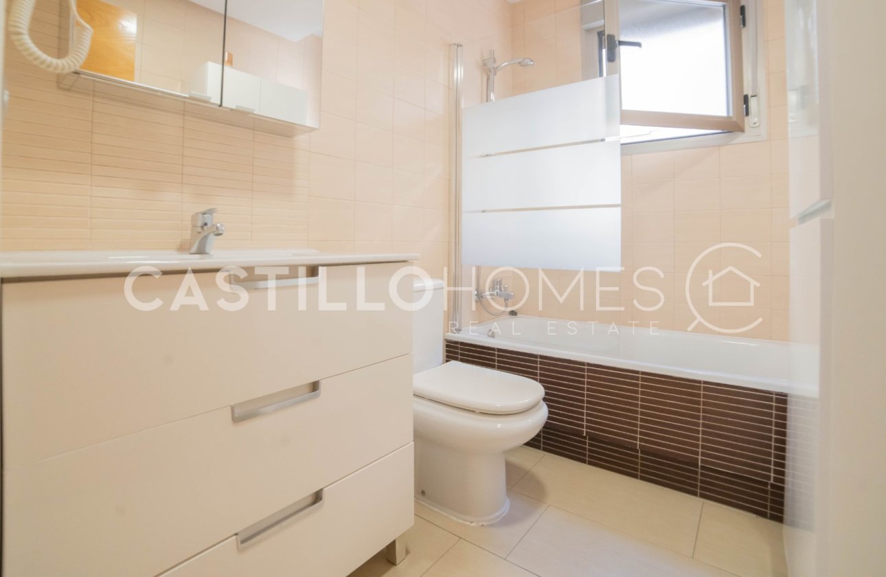 Resale - Apartment / flat - Torrevieja - Playa de los Locos