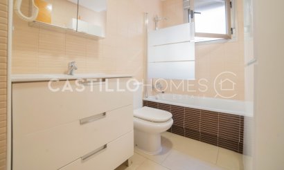 Resale - Apartment / flat - Torrevieja - Playa de los Locos