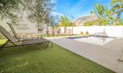 Resale - Villa - Pilar de la Horadada - Torre De La Horadada