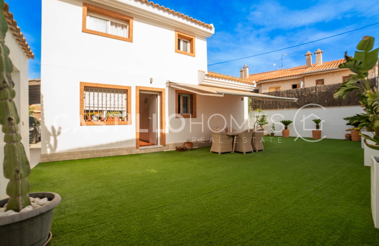 Resale - Villa - Pilar de la Horadada - Torre De La Horadada