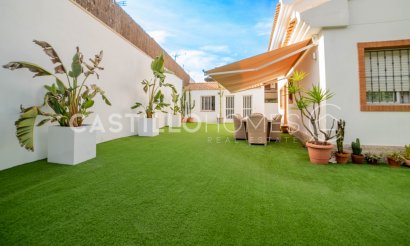 Resale - Villa - Pilar de la Horadada - Torre De La Horadada