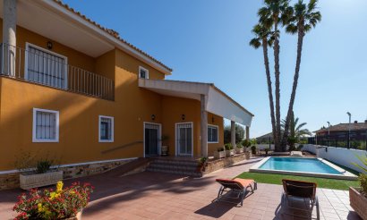 Resale - Villa - Orihuela Costa - Orihuela