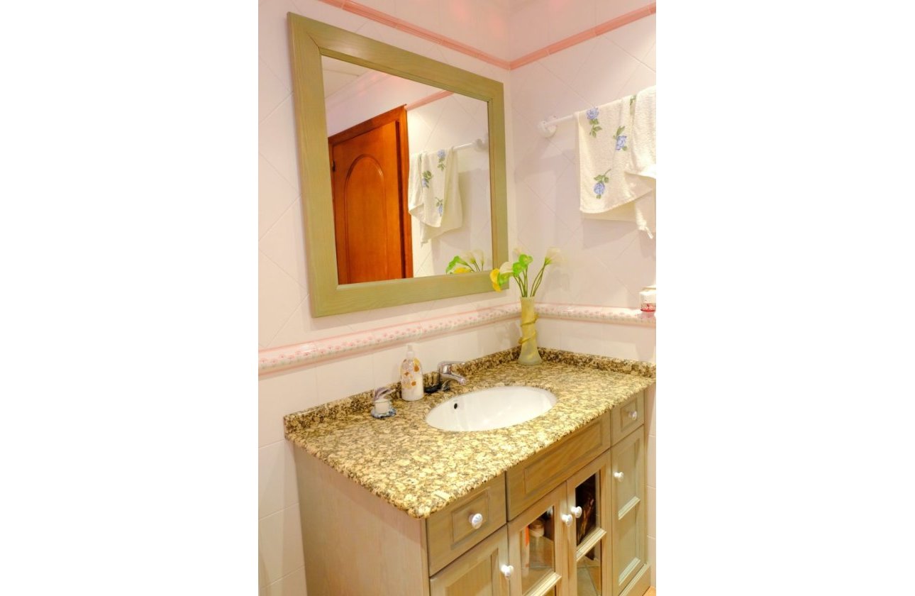 Resale - Villa - Orihuela Costa - Orihuela