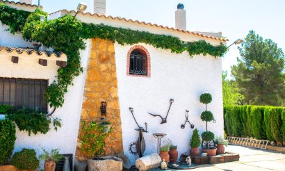 Resale - Villa - Onil