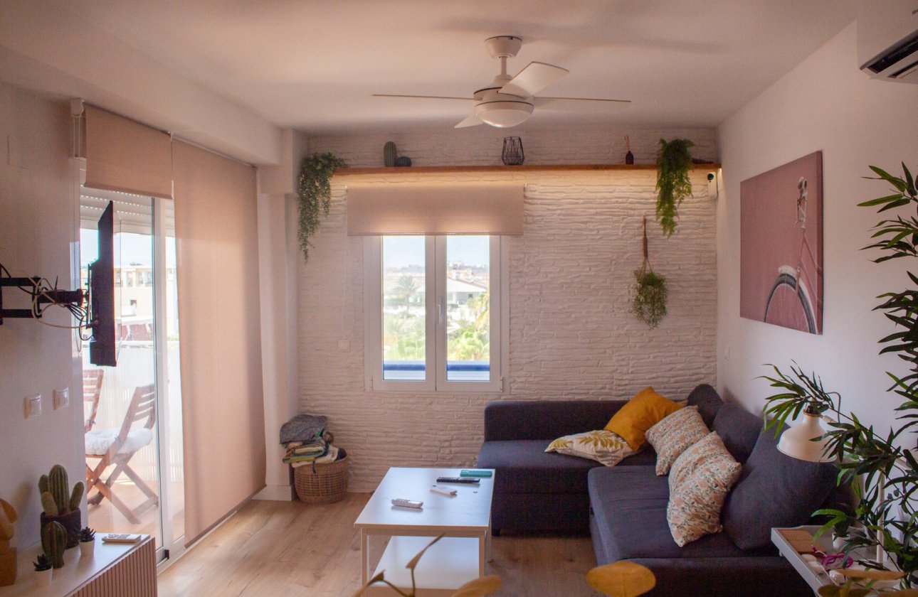 Resale - Apartment / flat - Torrevieja - La Mata