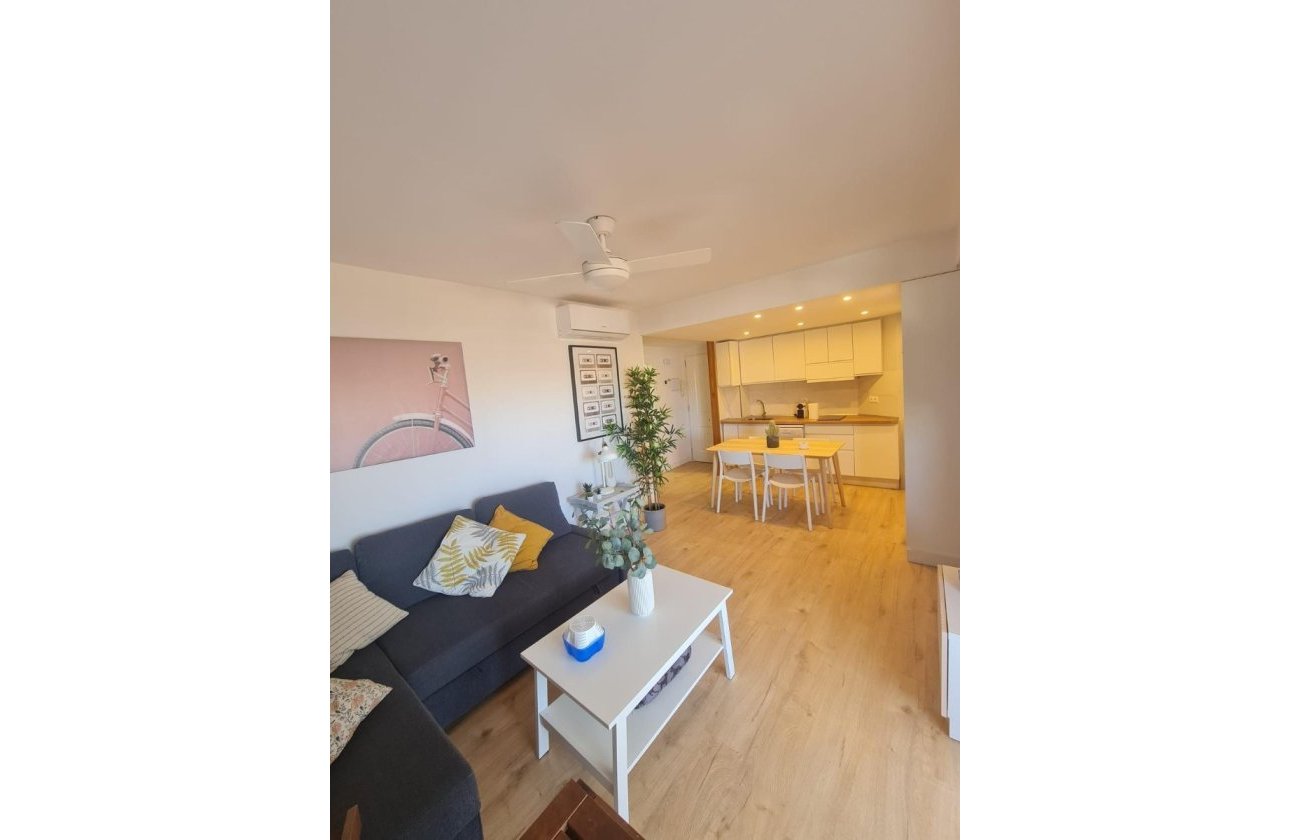 Resale - Apartment / flat - Torrevieja - La Mata