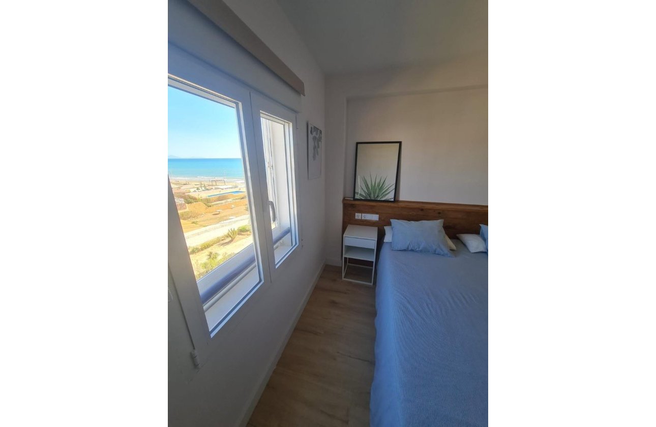 Resale - Apartment / flat - Torrevieja - La Mata