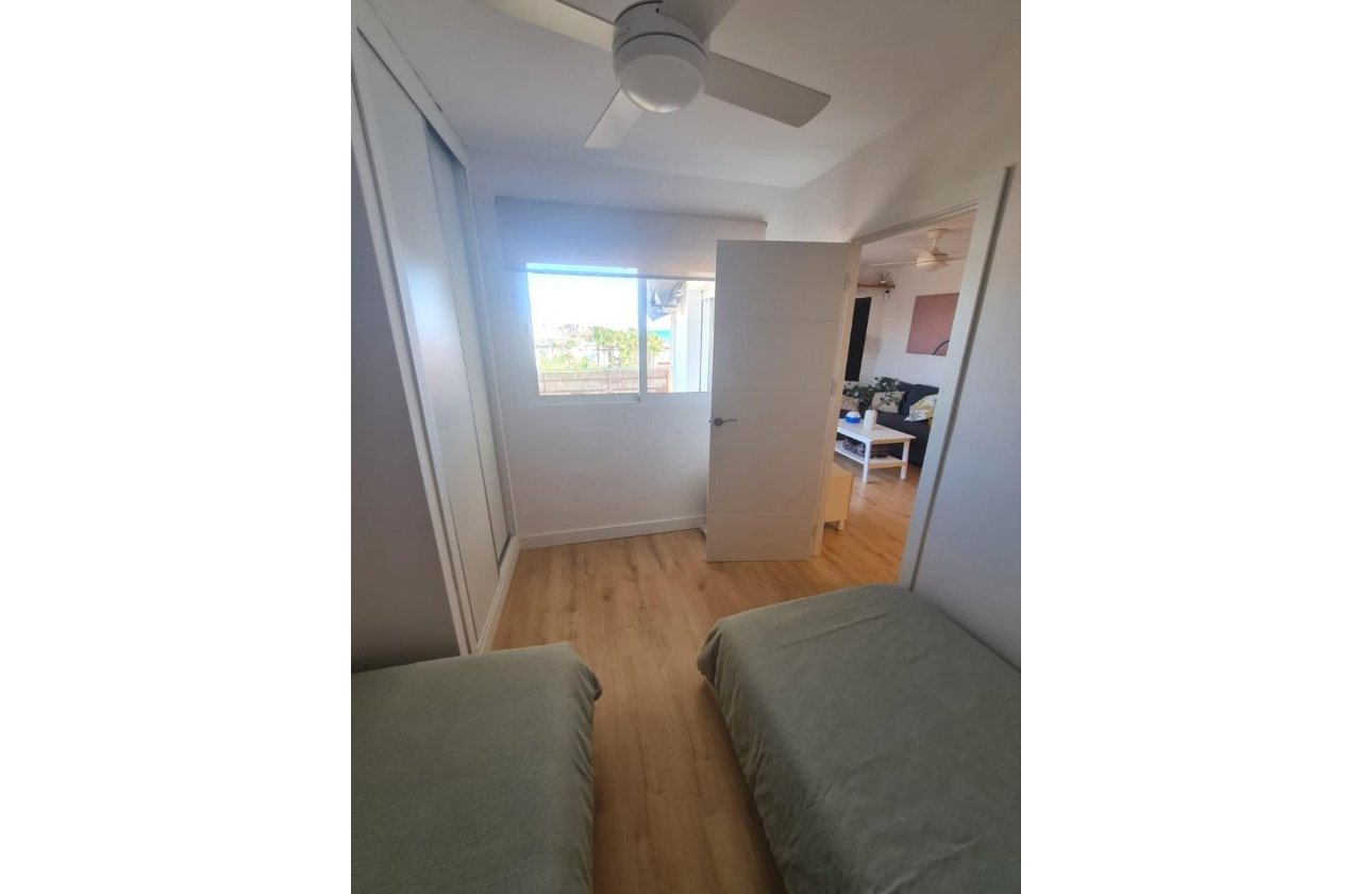 Resale - Apartment / flat - Torrevieja - La Mata