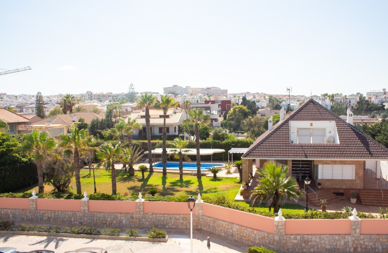 Resale - Apartment / flat - Torrevieja - La Mata