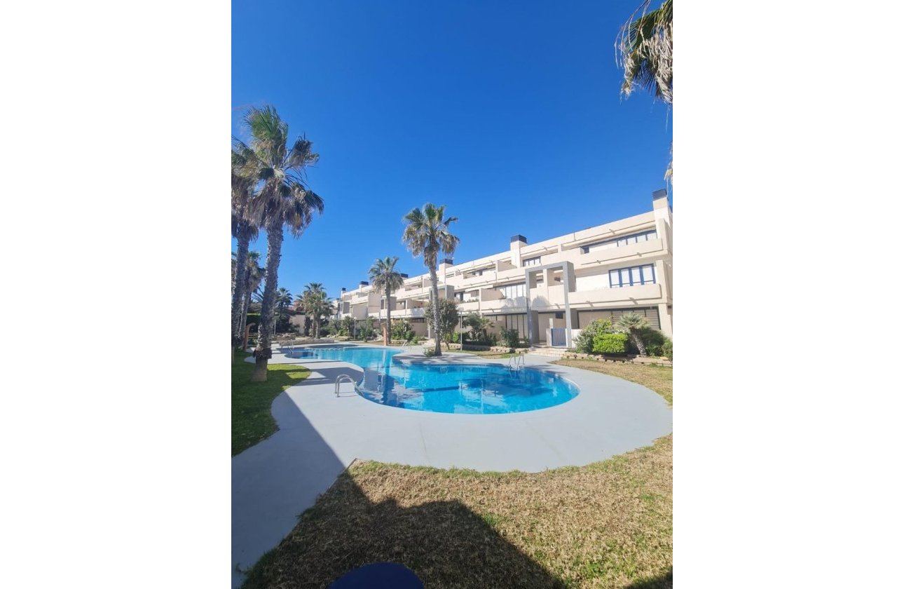 Resale - Apartment / flat - Torrevieja - La Mata