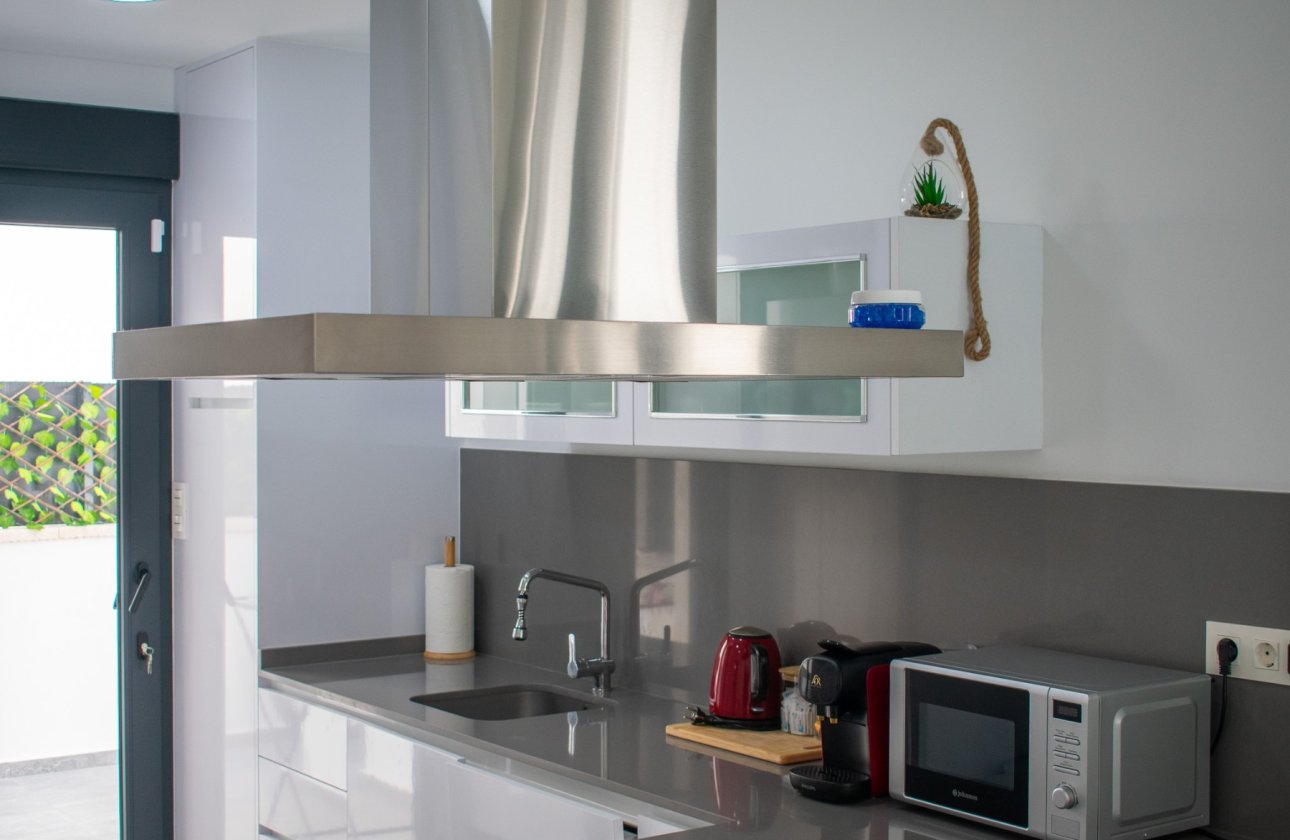 Resale - Villa - Torrevieja - La Siesta - El Salado - Torreta