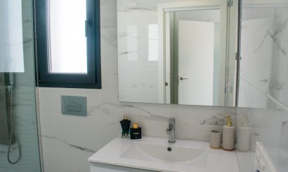 Resale - Villa - Torrevieja - La Siesta - El Salado - Torreta