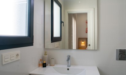 Resale - Villa - Torrevieja - La Siesta - El Salado - Torreta