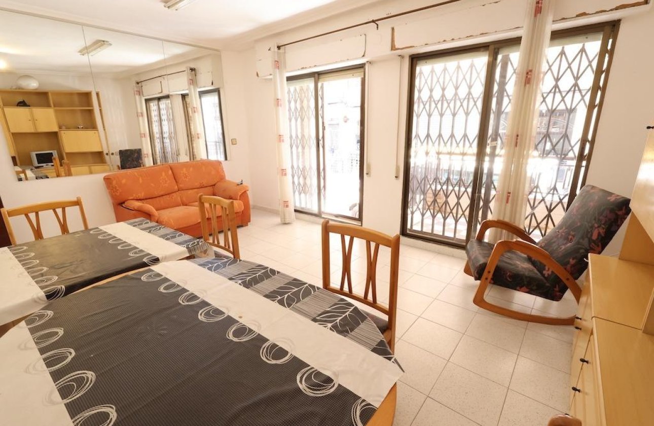 Resale - Apartment / flat - Torrevieja - Playa del cura