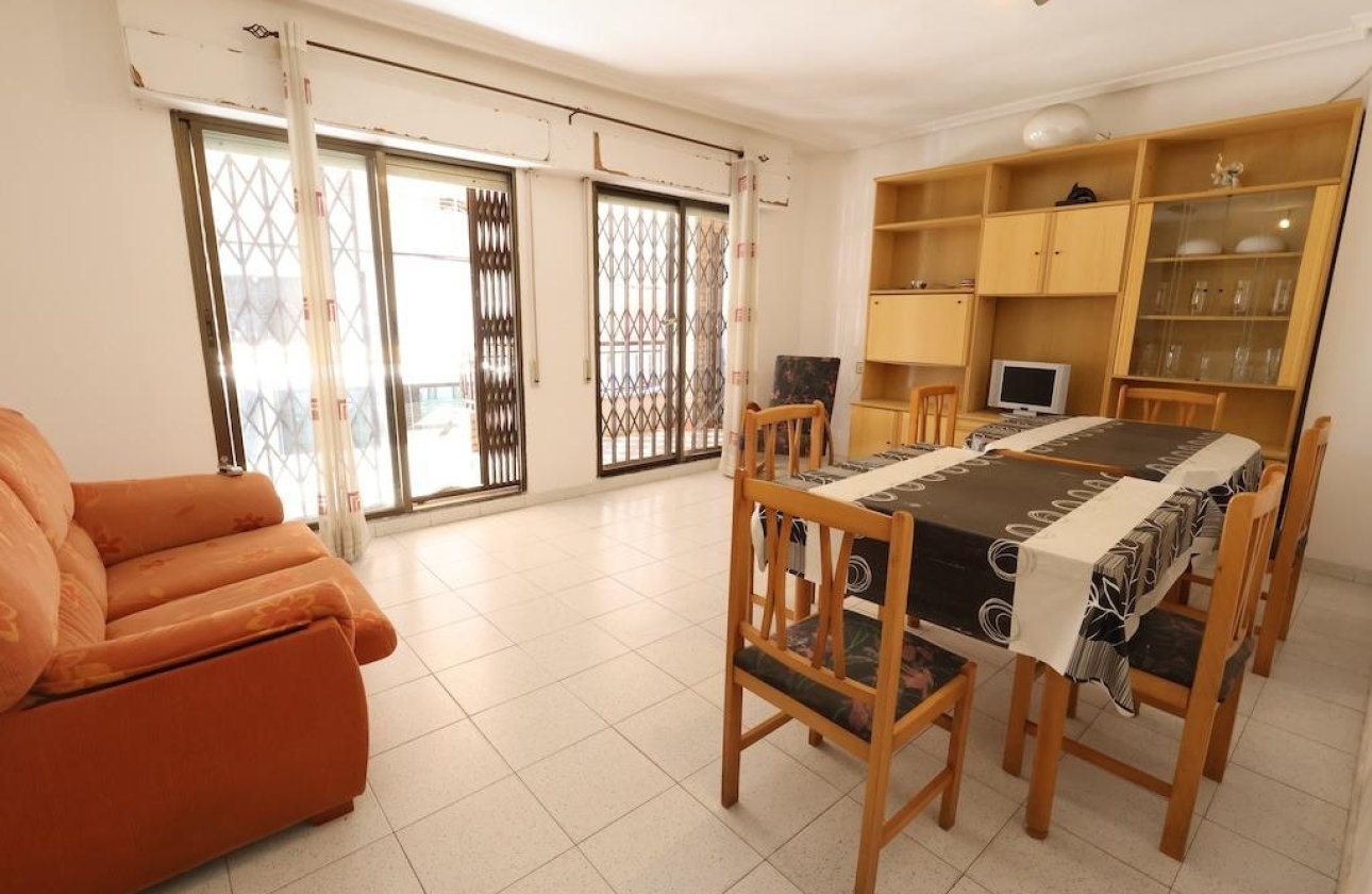 Resale - Apartment / flat - Torrevieja - Playa del cura