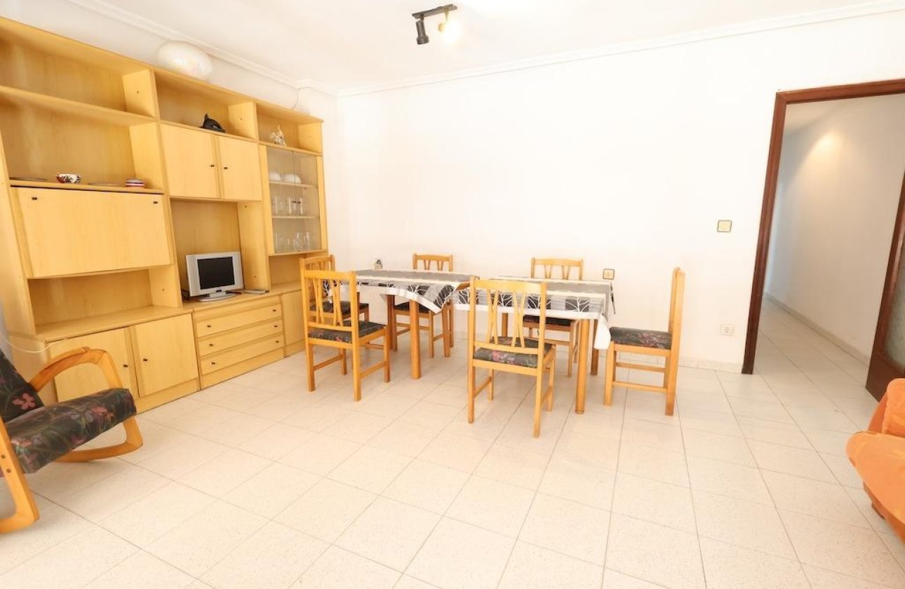 Resale - Apartment / flat - Torrevieja - Playa del cura