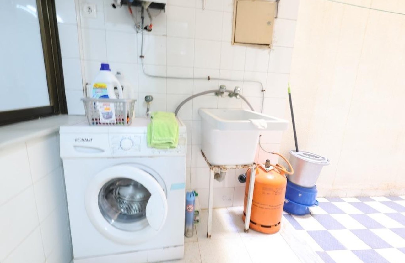 Resale - Apartment / flat - Torrevieja - Playa del cura