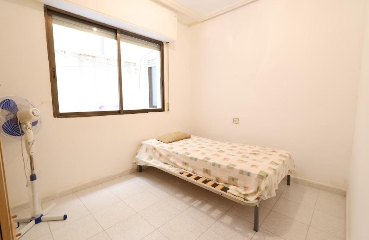 Resale - Apartment / flat - Torrevieja - Playa del cura