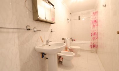 Resale - Apartment / flat - Torrevieja - Playa del cura