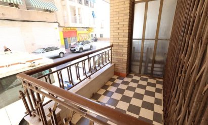 Resale - Apartment / flat - Torrevieja - Playa del cura