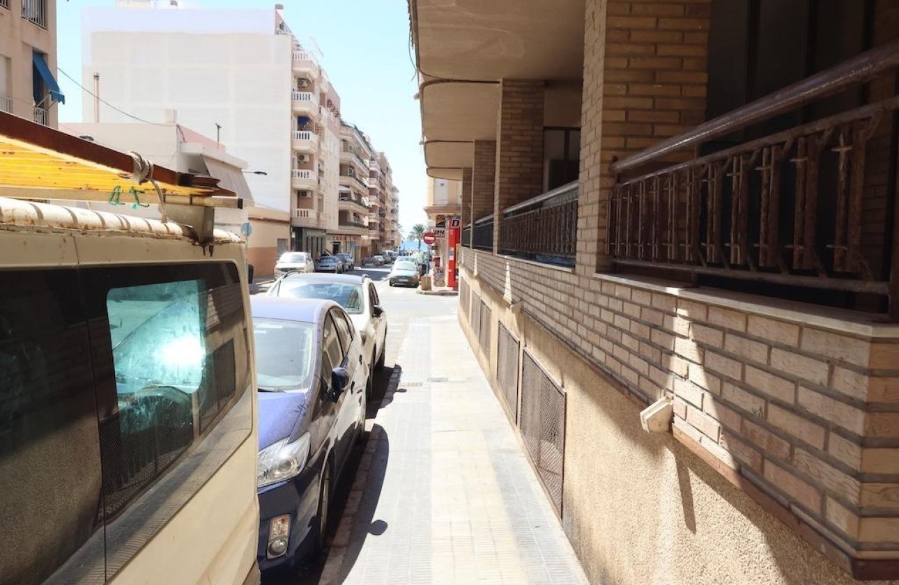 Resale - Apartment / flat - Torrevieja - Playa del cura