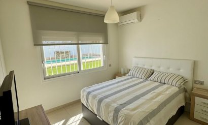Resale - Villa - Torrevieja