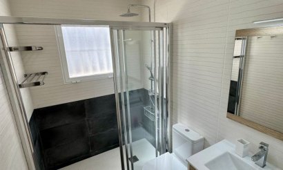 Resale - Villa - Torrevieja