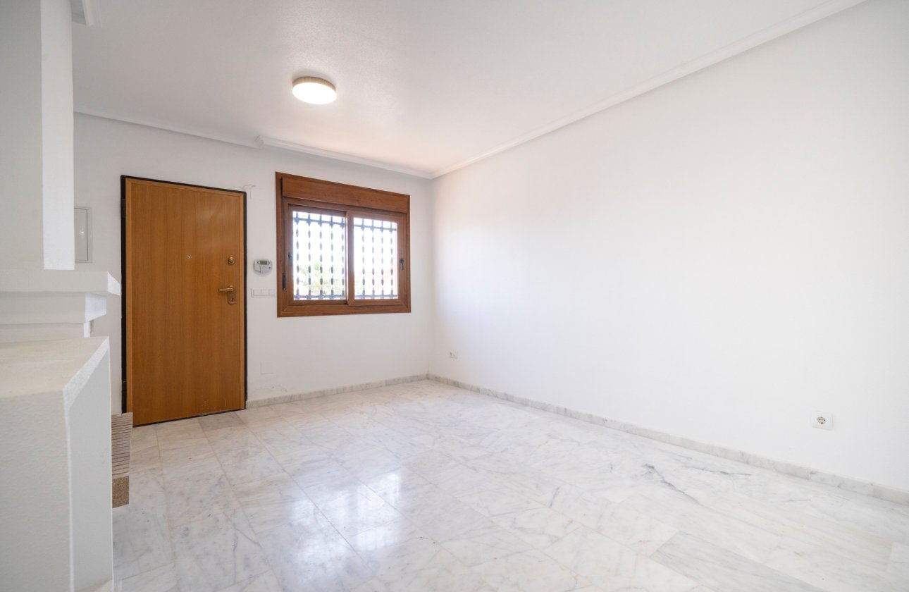 Resale - Townhouse - San Miguel de Salinas - San Miguel