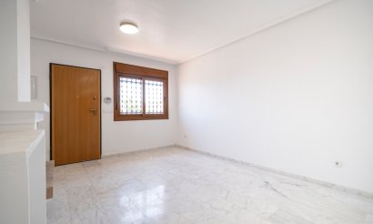 Resale - Townhouse - San Miguel de Salinas - San Miguel
