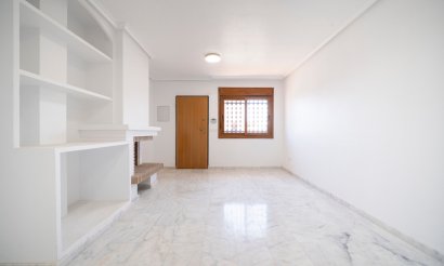 Resale - Townhouse - San Miguel de Salinas - San Miguel