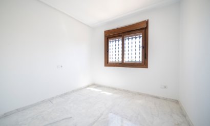 Resale - Townhouse - San Miguel de Salinas - San Miguel