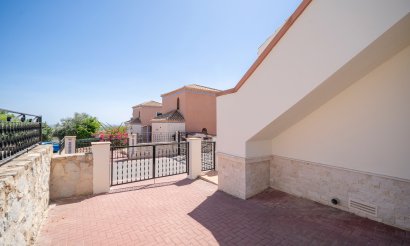 Resale - Townhouse - San Miguel de Salinas - San Miguel