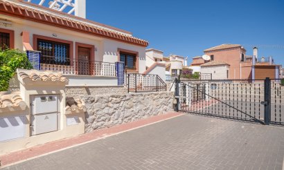 Resale - Townhouse - San Miguel de Salinas - San Miguel