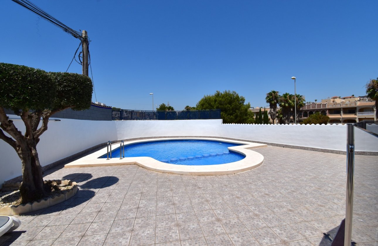 Resale - Apartment / flat - Orihuela Costa - Villamartin