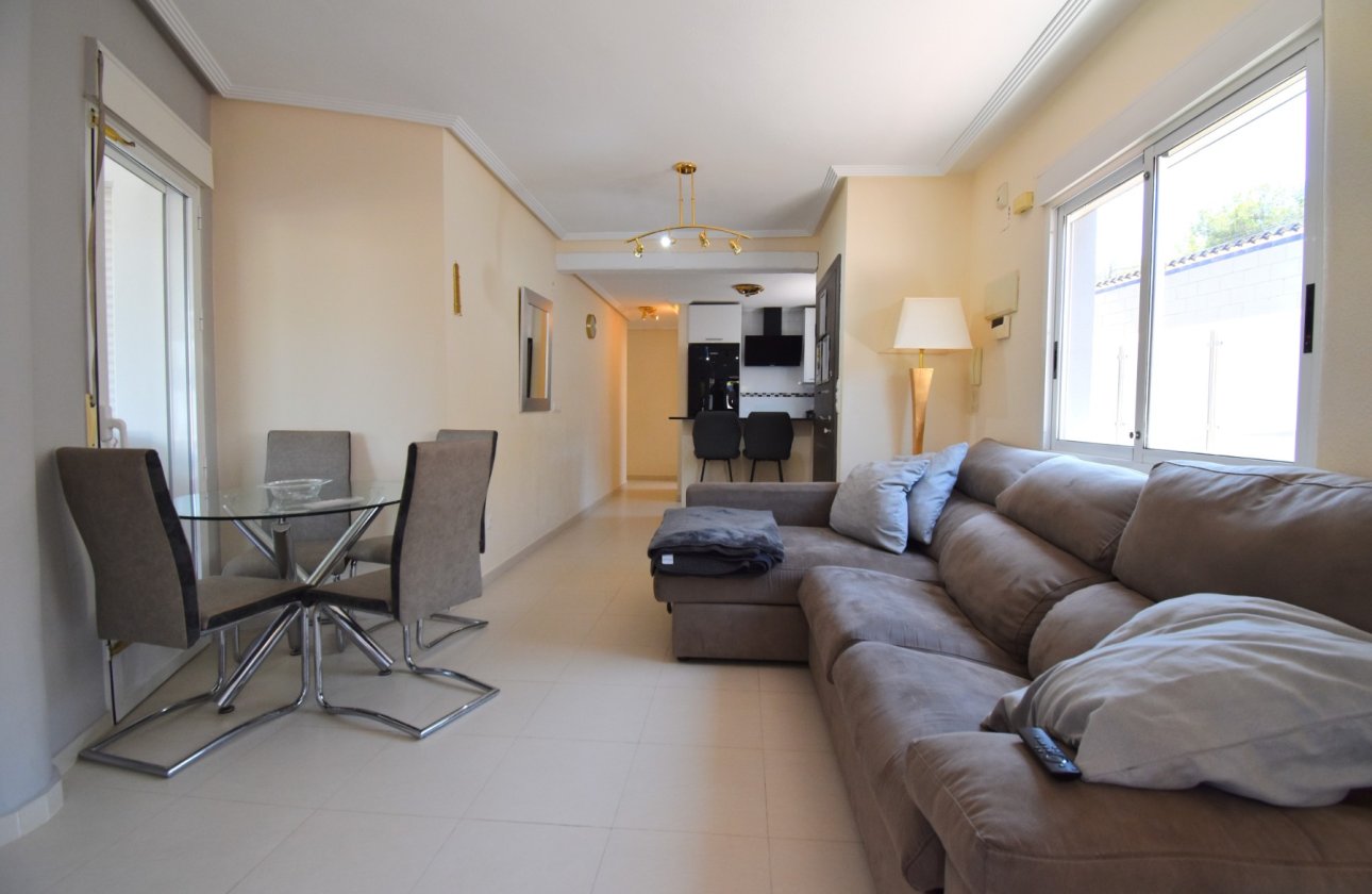 Resale - Apartment / flat - Orihuela Costa - Villamartin