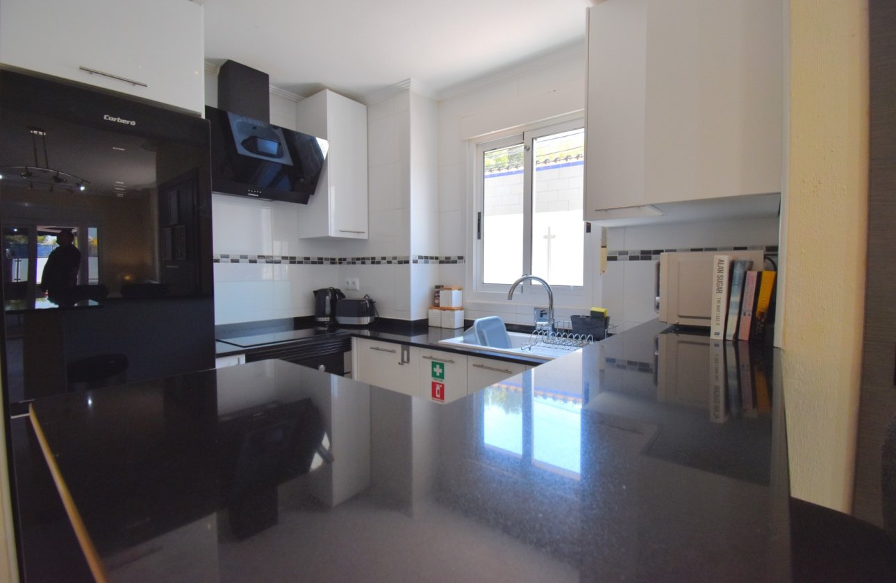 Resale - Apartment / flat - Orihuela Costa - Villamartin