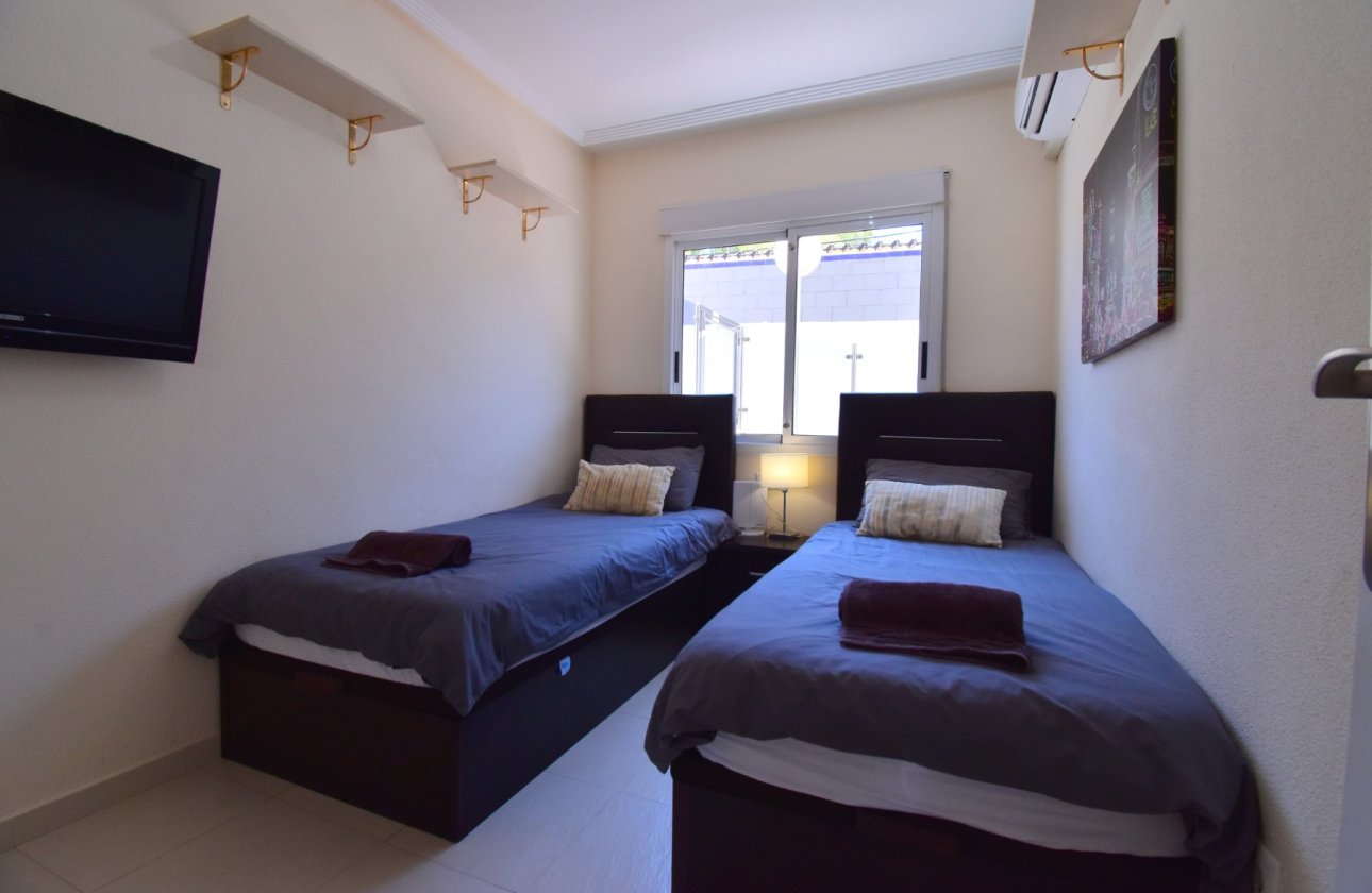 Resale - Apartment / flat - Orihuela Costa - Villamartin