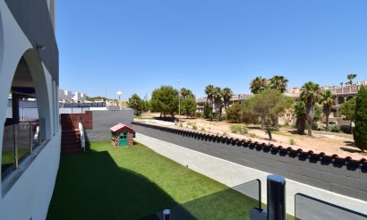 Resale - Apartment / flat - Orihuela Costa - Villamartin
