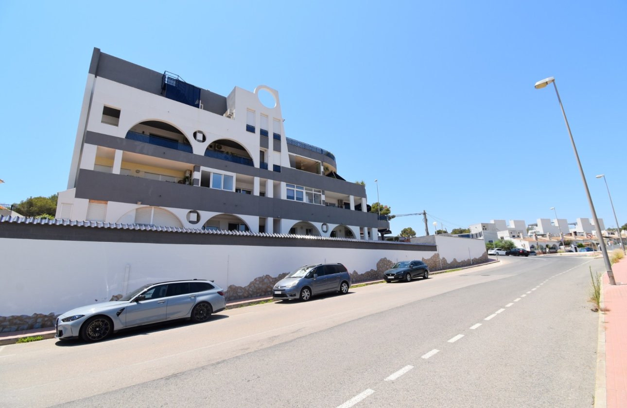 Resale - Apartment / flat - Orihuela Costa - Villamartin