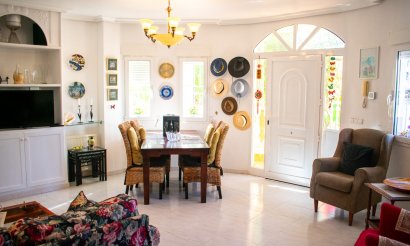 Resale - Villa - Orihuela Costa - La Zenia