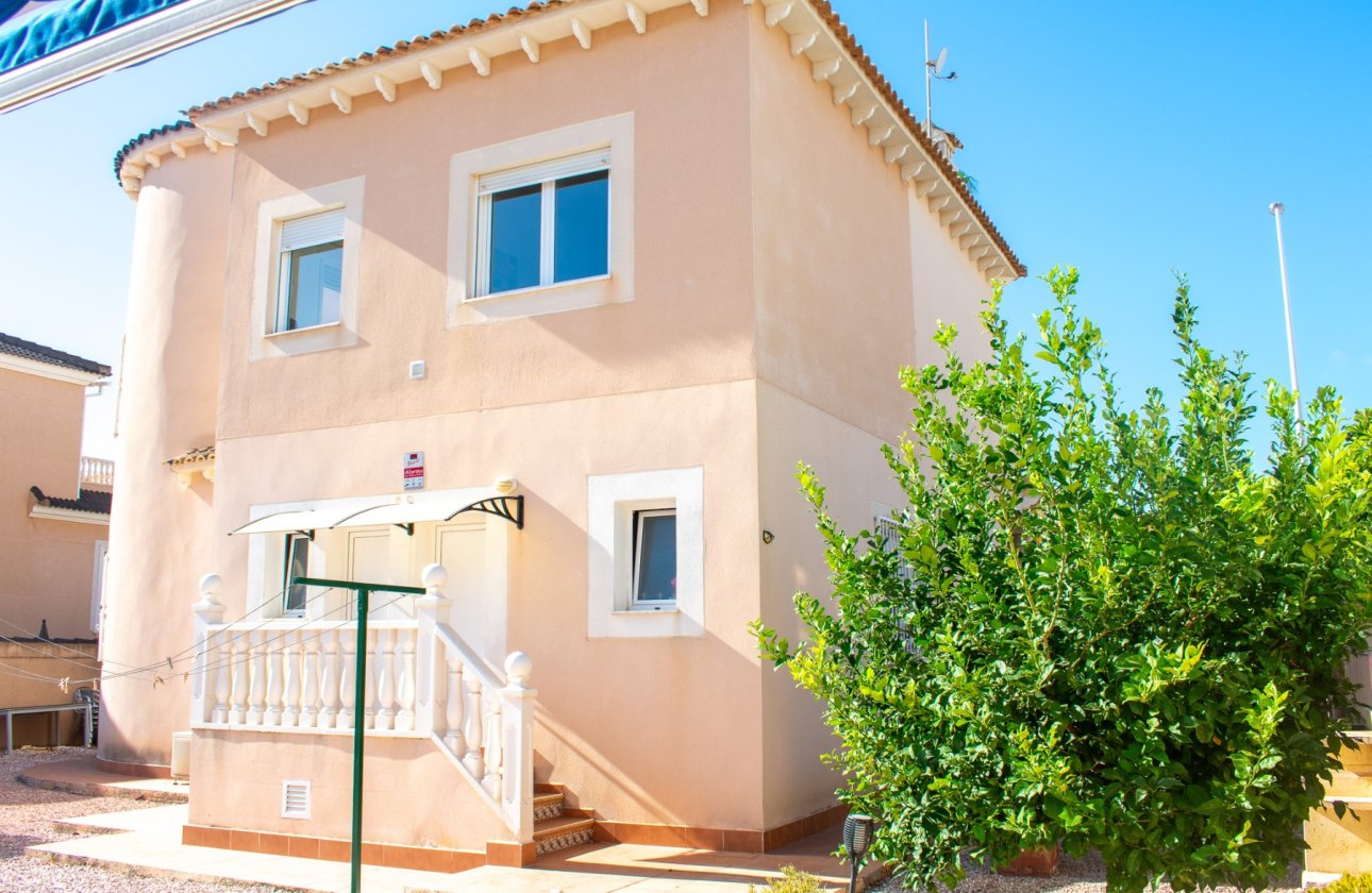 Resale - Villa - Orihuela Costa - La Zenia