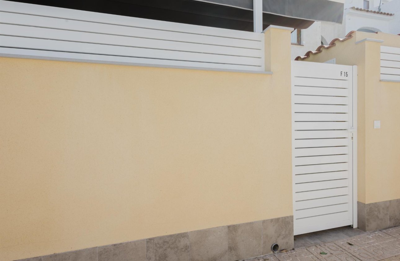 Resale - Bungalow - Torrevieja - playa de los naufragos