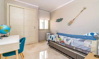 Resale - Apartment / flat - Orihuela Costa - Las Colinas Golf