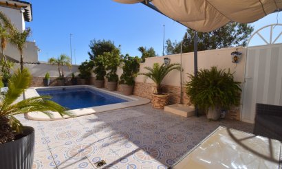 Resale - Villa - Orihuela Costa - Playa Flamenca