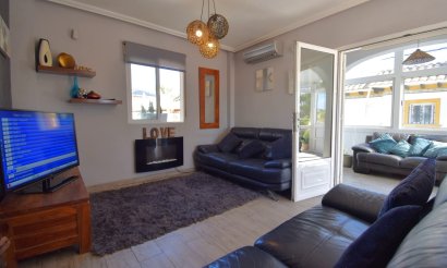 Resale - Villa - Orihuela Costa - Playa Flamenca