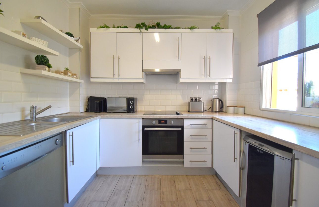 Resale - Villa - Orihuela Costa - Playa Flamenca